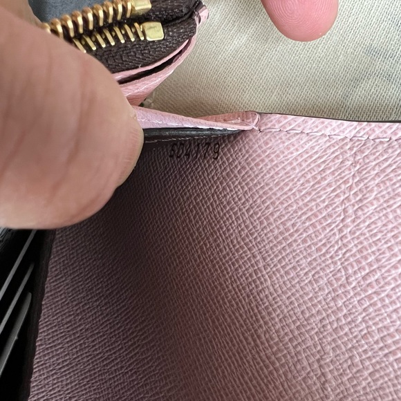 🚫SOLD🚫 Authentic Louis Vuitton Emilie Wallet - Picture 9 of 9
